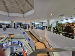 Queensway Tower / Queensway Shopping Centre (D3), Retail #416102271